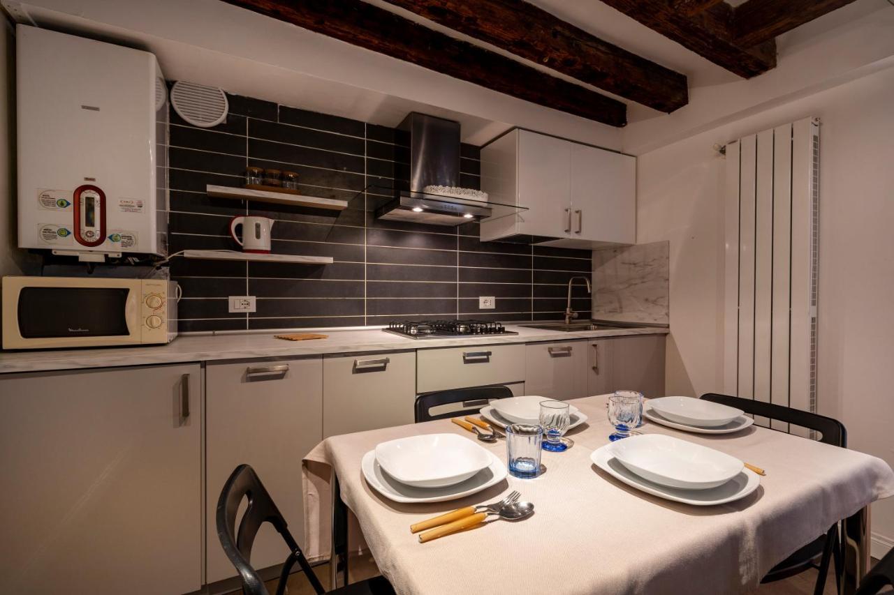 San Giacomo Pied-A-Terre House By Wonderful Italy Венеция Екстериор снимка