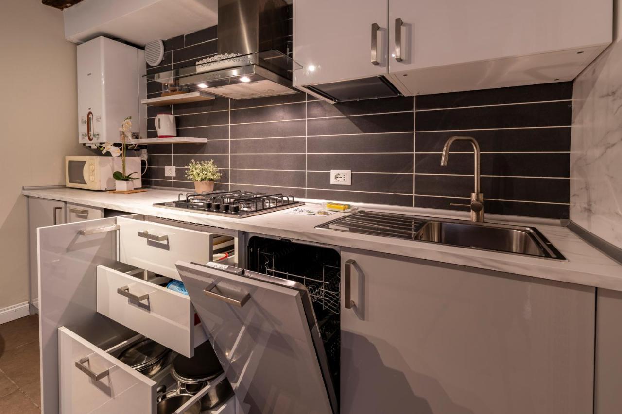 San Giacomo Pied-A-Terre House By Wonderful Italy Венеция Екстериор снимка
