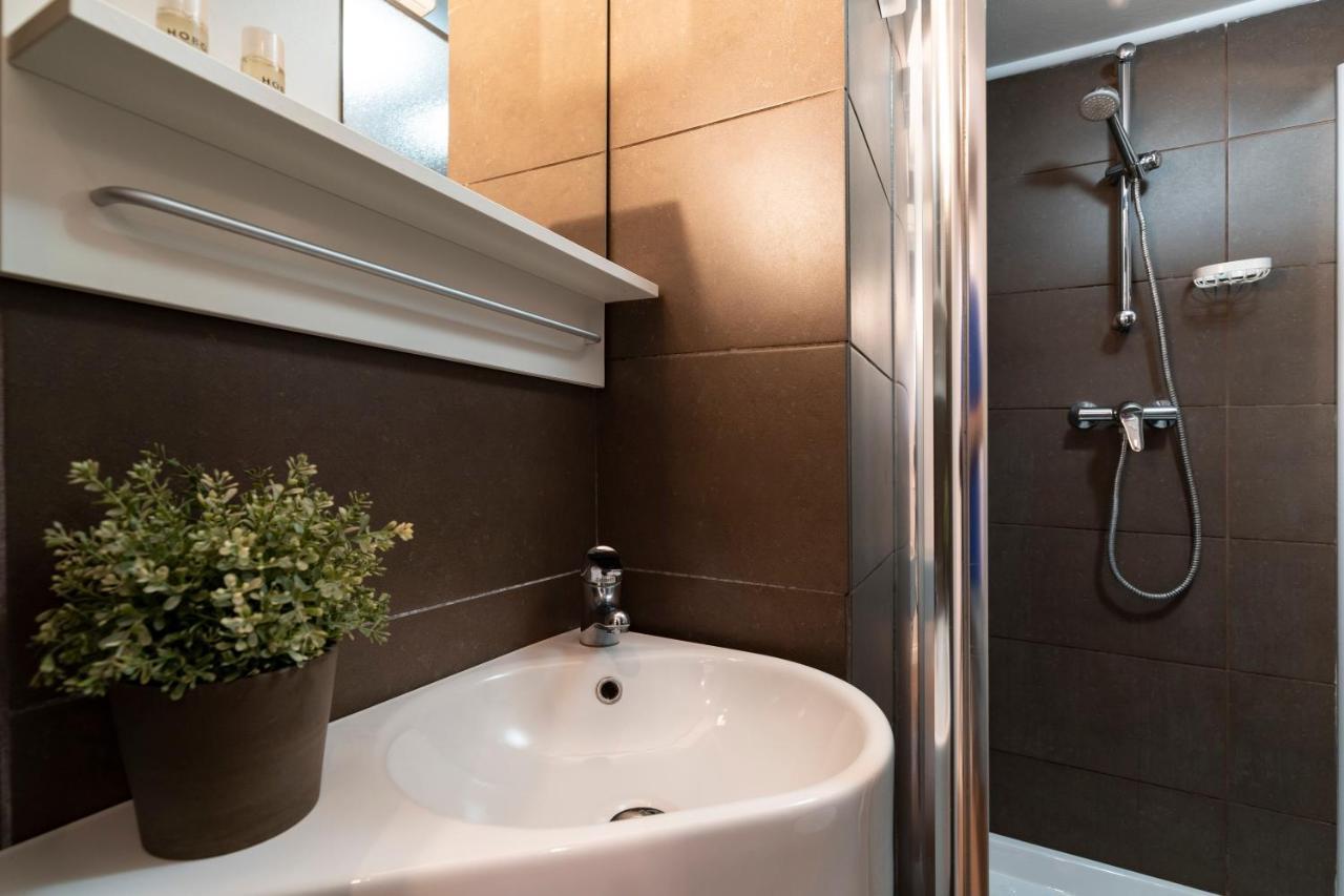 San Giacomo Pied-A-Terre House By Wonderful Italy Венеция Екстериор снимка