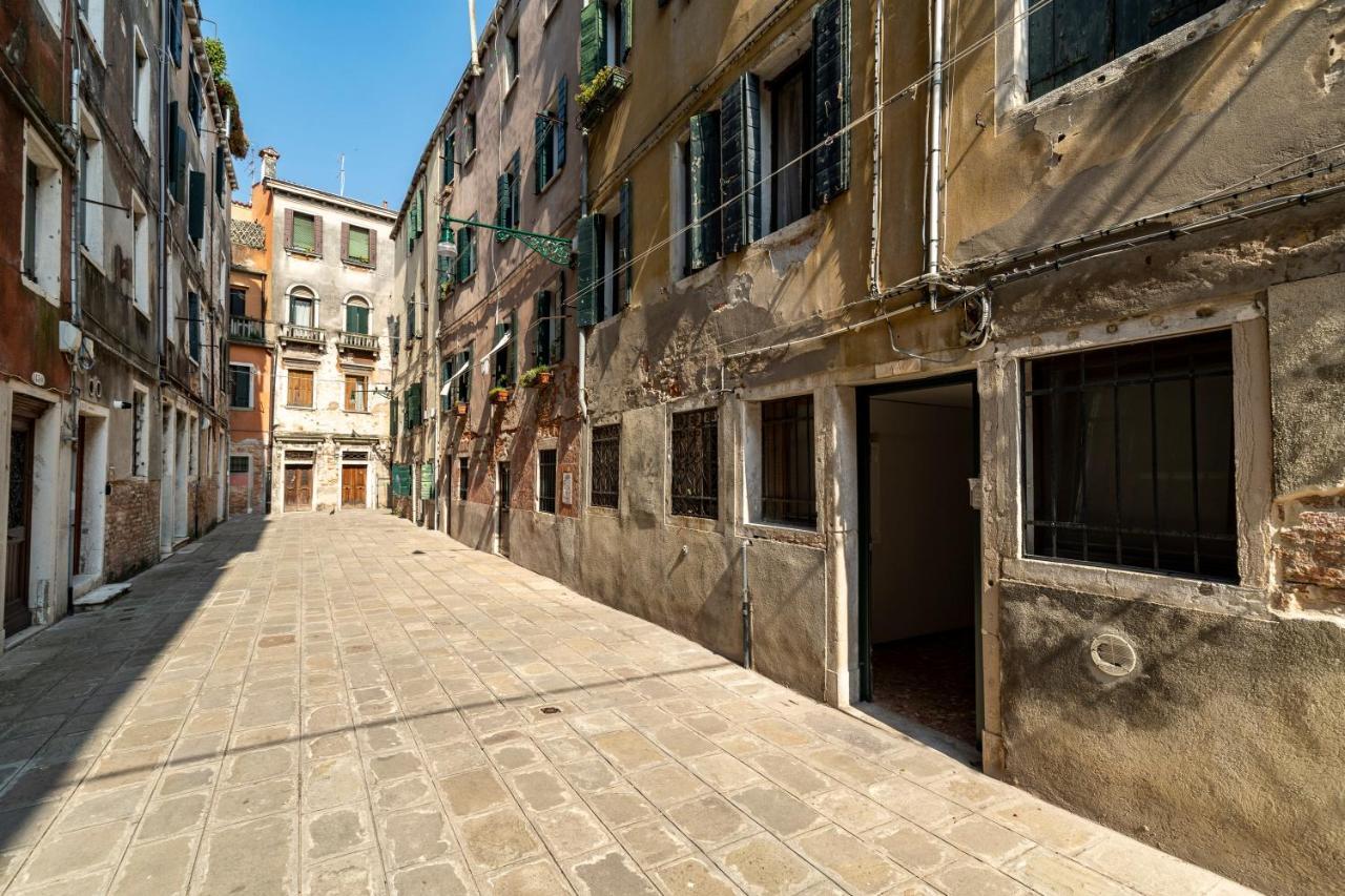 San Giacomo Pied-A-Terre House By Wonderful Italy Венеция Екстериор снимка